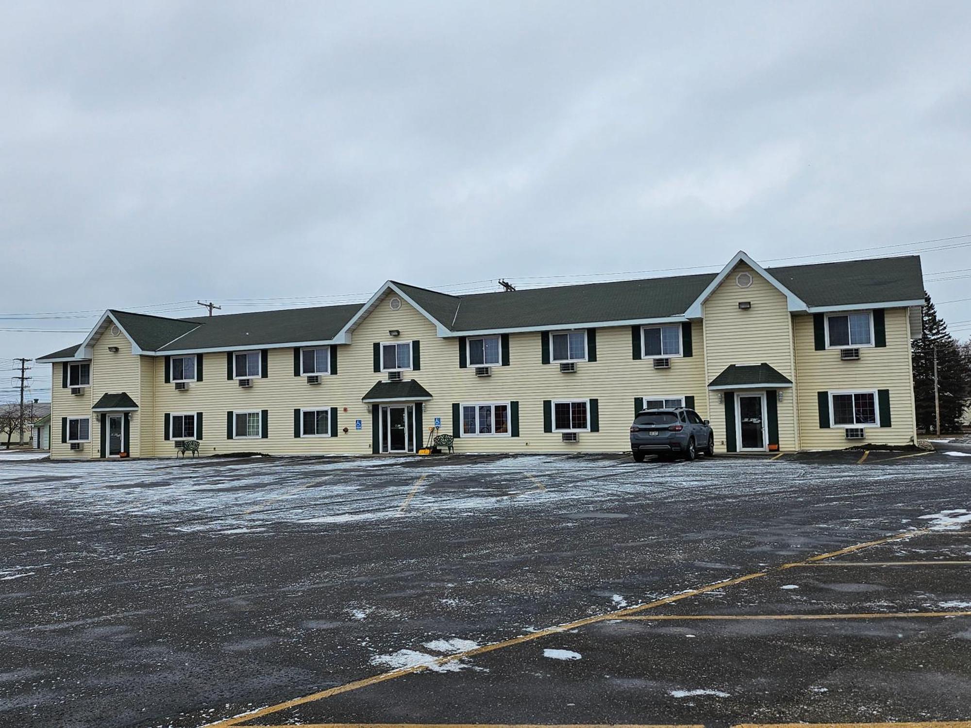 Lincoln Host Motor Inn Escanaba Eksteriør bilde