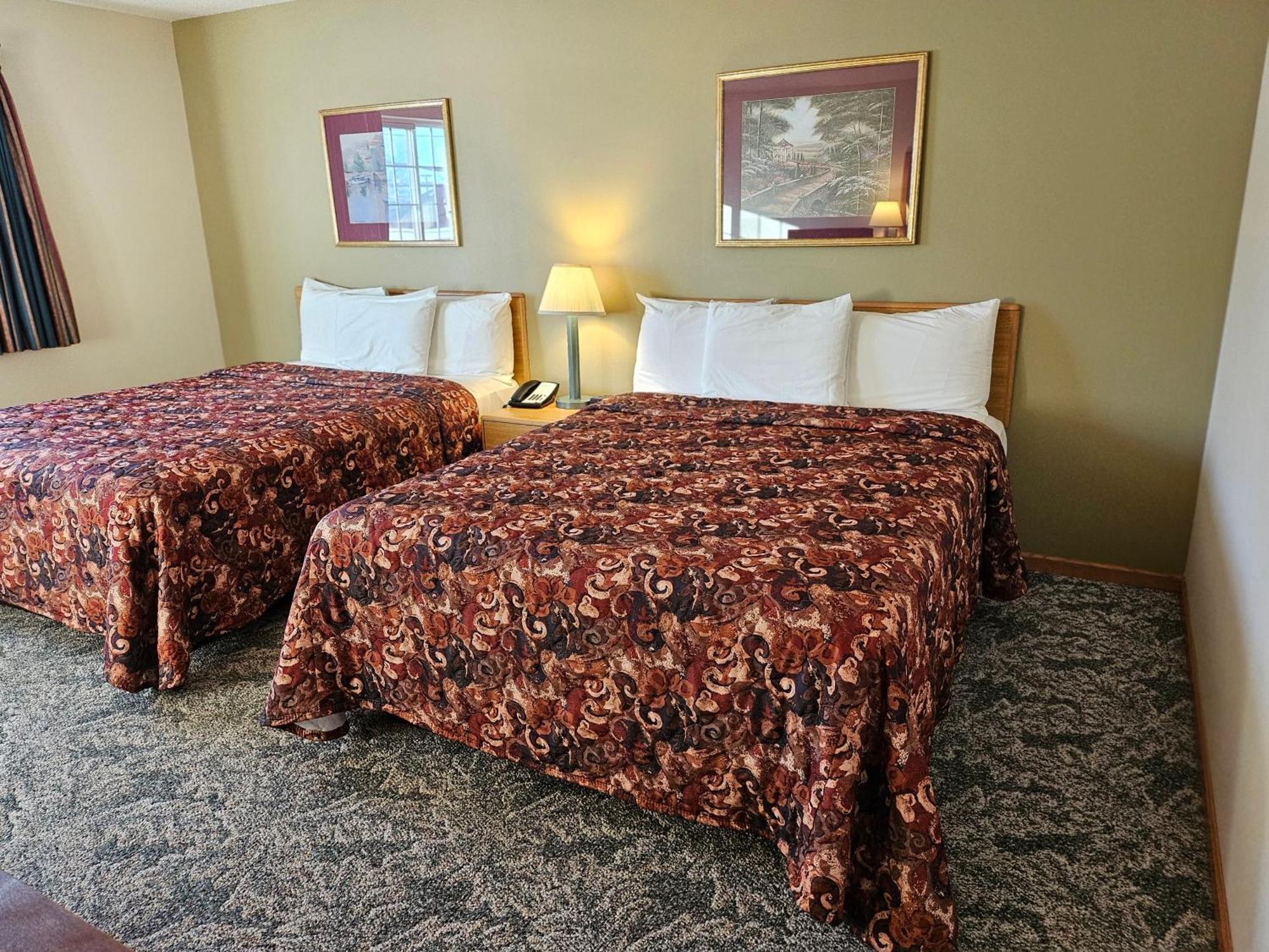 Lincoln Host Motor Inn Escanaba Rom bilde